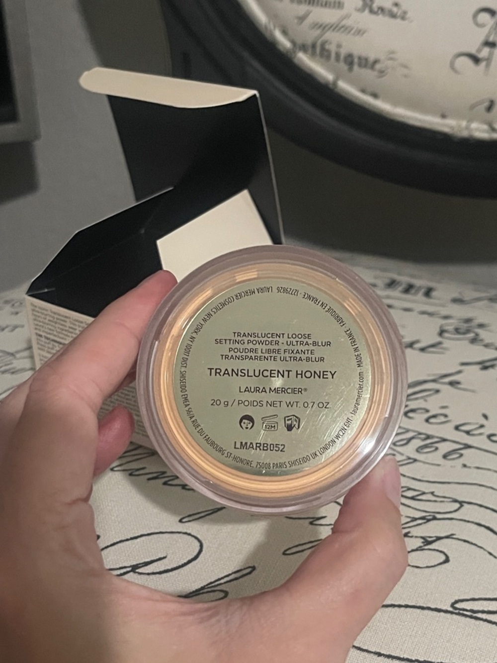 NEW Laura Mercier Loose Setting Powder Ultra-Blur Powder Translucent Honey .7 Oz - Picture 4 of 7